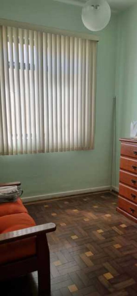 Casa à venda com 4 quartos, 224m² - Foto 1