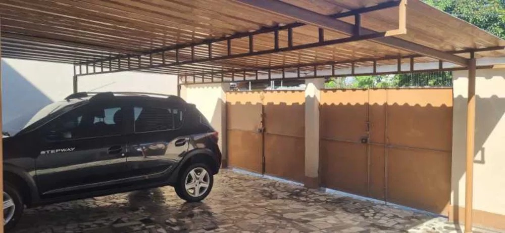 Casa, 4 quartos, 224 m² - Foto 2