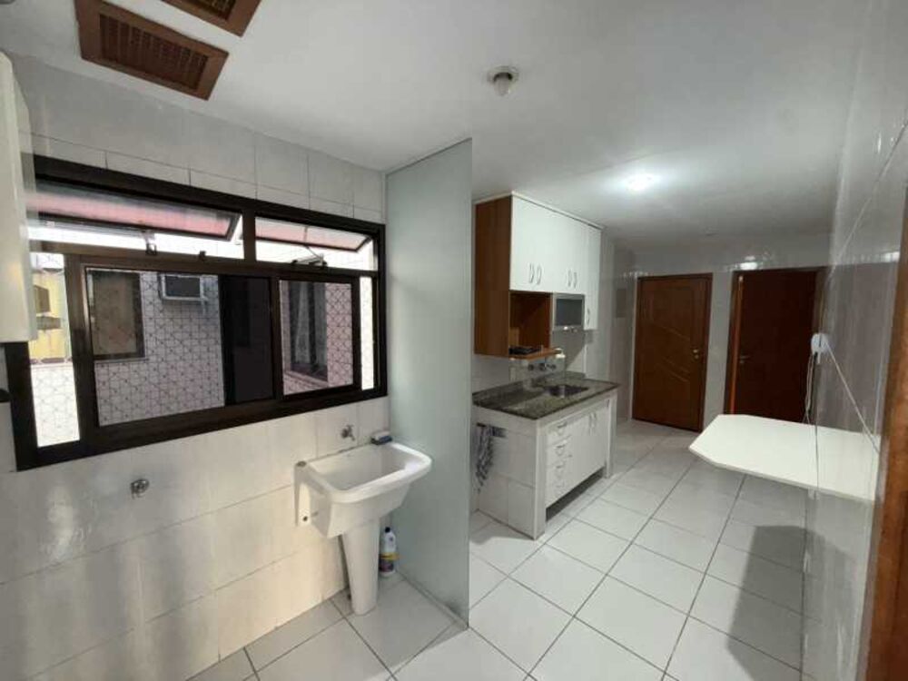 Apartamento para alugar com 3 quartos, 120m² - Foto 4