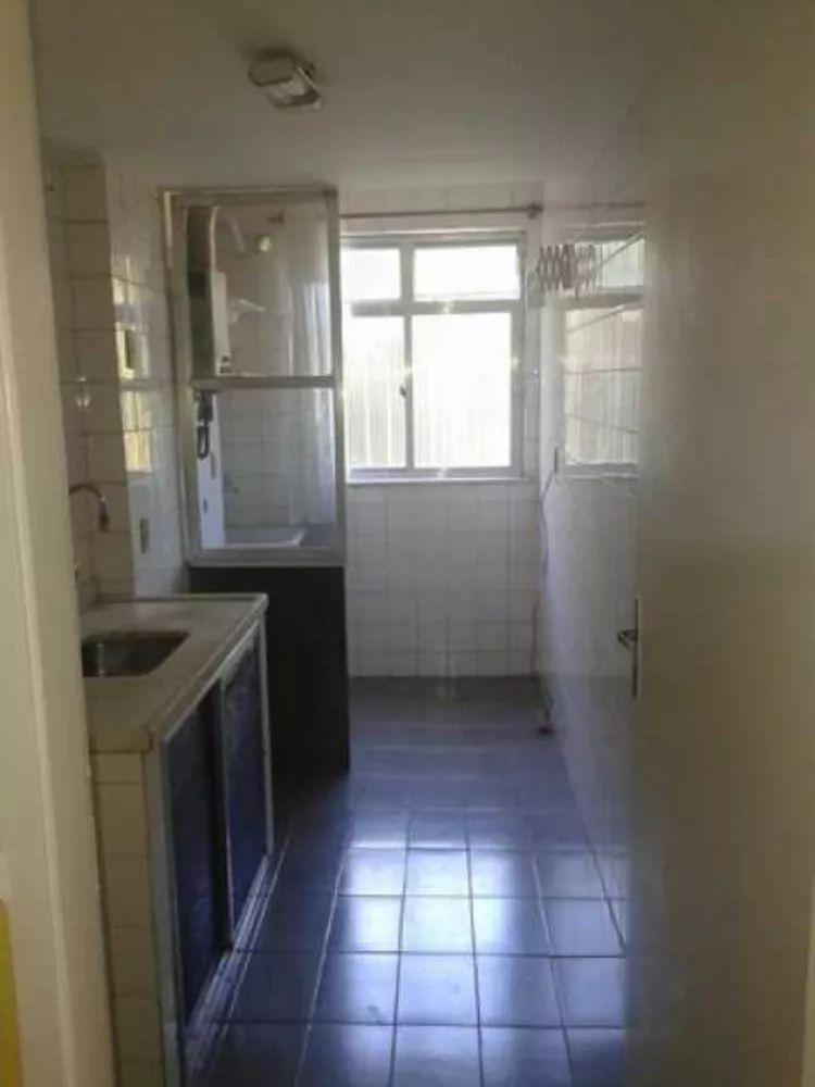 Apartamento à venda com 2 quartos, 62m² - Foto 3