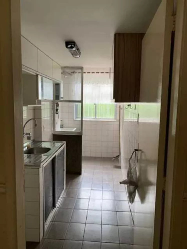 Apartamento à venda com 2 quartos, 62m² - Foto 4