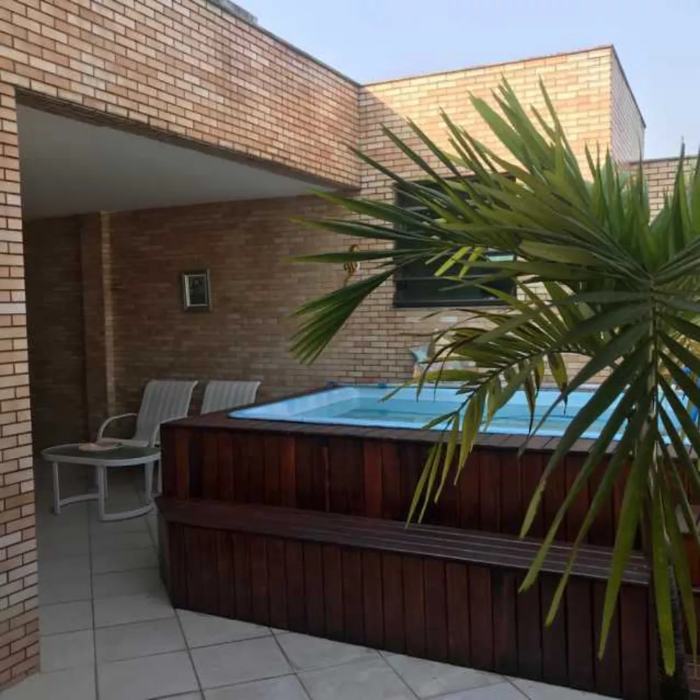Cobertura, 3 quartos, 249 m² - Foto 1