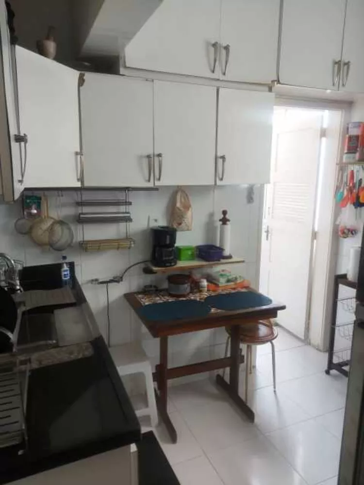 Apartamento à venda com 2 quartos, 74m² - Foto 2