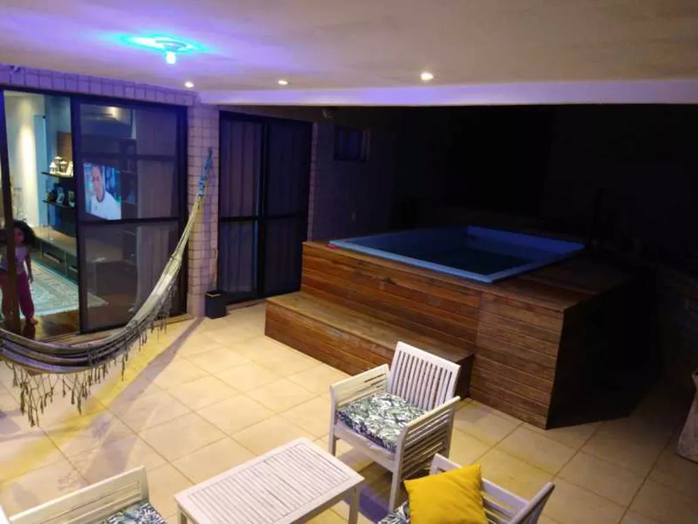 Cobertura, 3 quartos, 240 m² - Foto 2