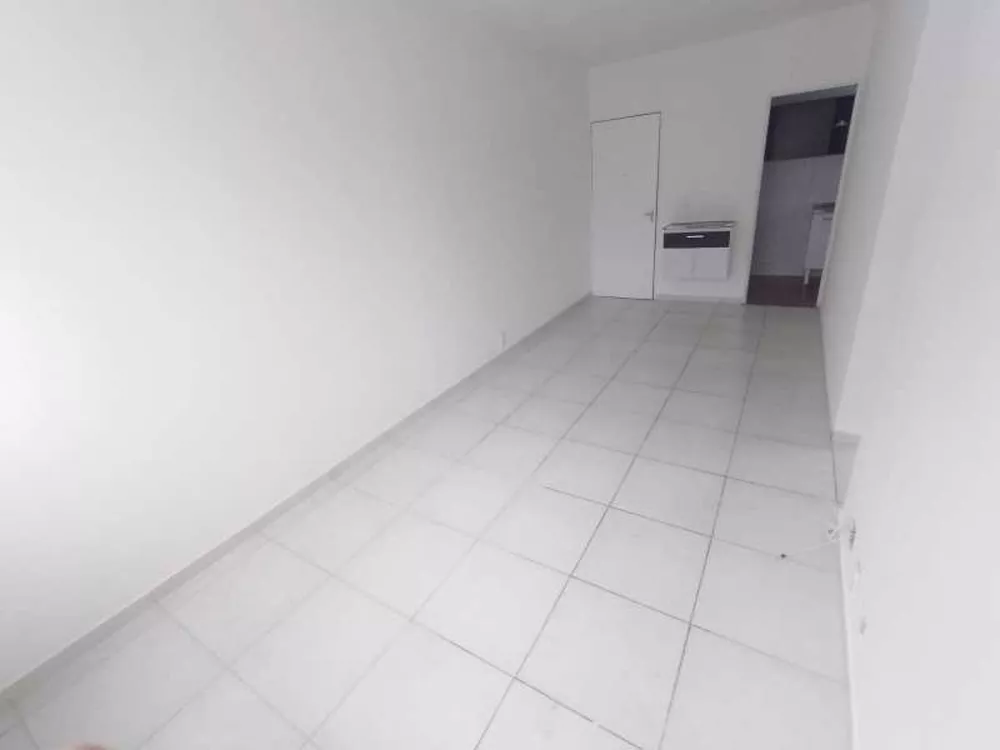 Apartamento à venda com 2 quartos, 60m² - Foto 4