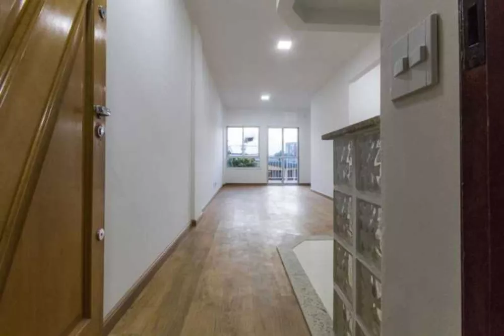 Apartamento à venda com 1 quarto, 40m² - Foto 4