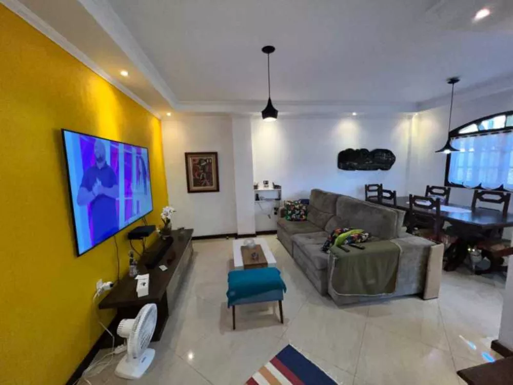 Casa de Condomínio à venda com 3 quartos, 179m² - Foto 1