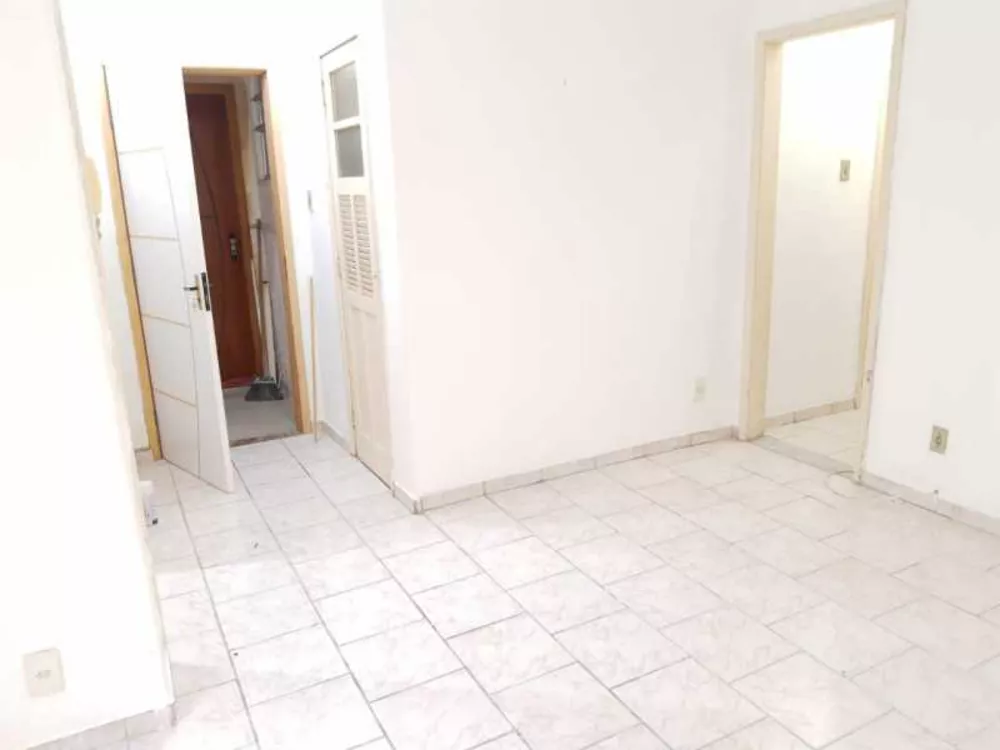 Apartamento à venda com 2 quartos, 80m² - Foto 1