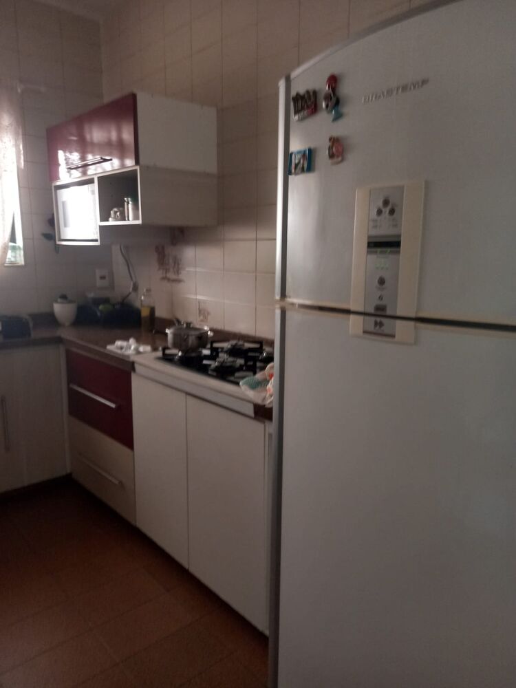 Sobrado à venda com 3 quartos, 240m² - Foto 1