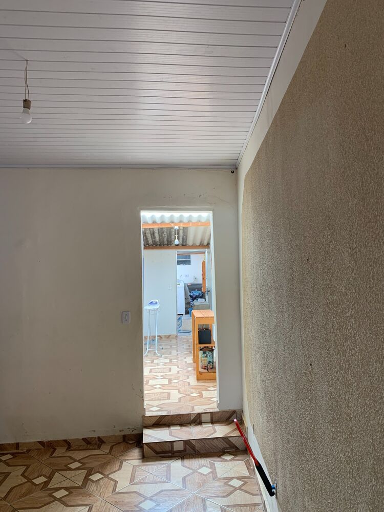 Casa à venda com 2 quartos, 90m² - Foto 2