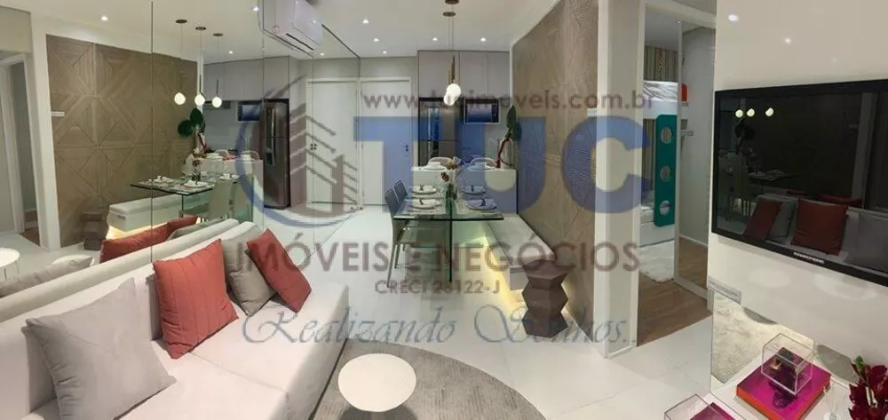 Apartamento à venda com 2 quartos, 42m² - Foto 2