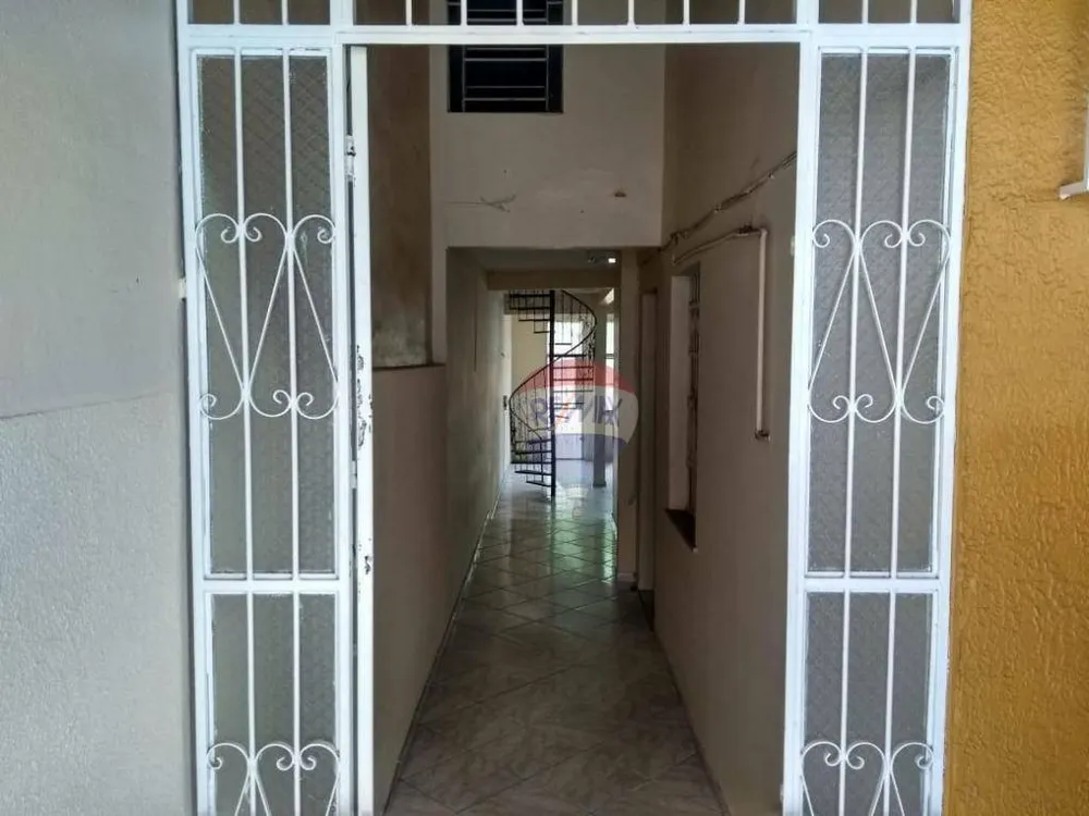 Casa, 4 quartos, 236 m² - Foto 2
