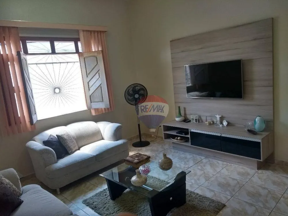 Casa, 3 quartos, 176 m² - Foto 1