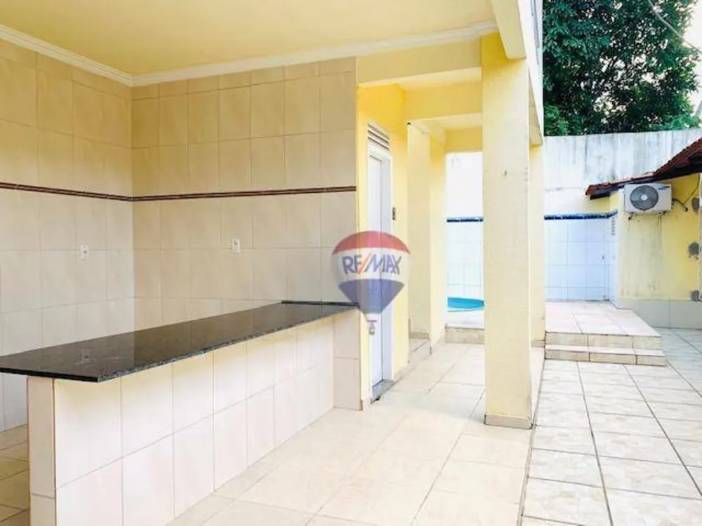 Casa, 5 quartos, 227 m² - Foto 1