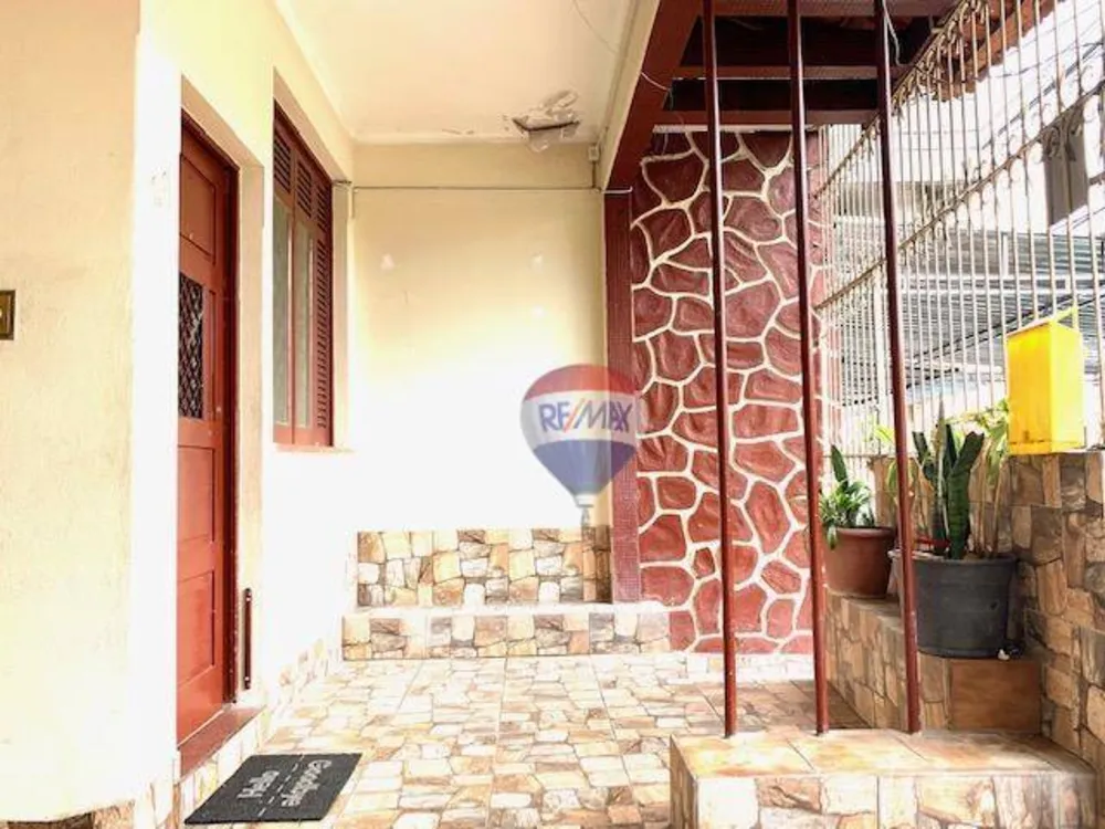 Casa, 4 quartos, 264 m² - Foto 2