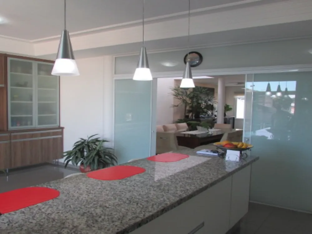 Sobrado, 4 quartos, 225 m² - Foto 2