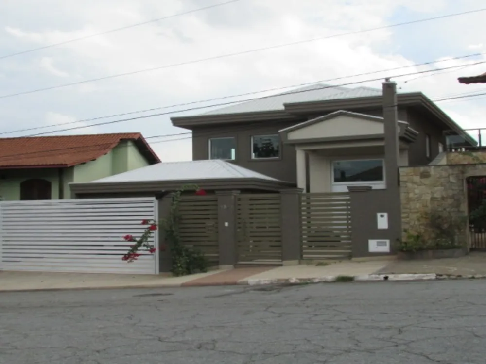 Sobrado, 3 quartos, 298 m² - Foto 1