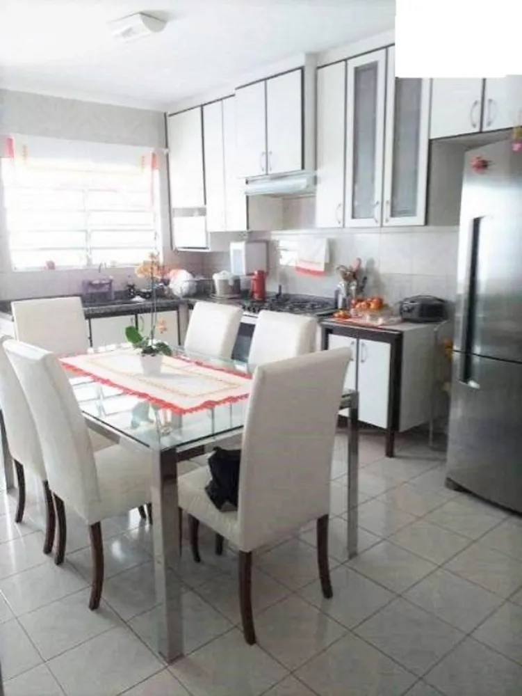 Casa, 3 quartos, 200 m² - Foto 2