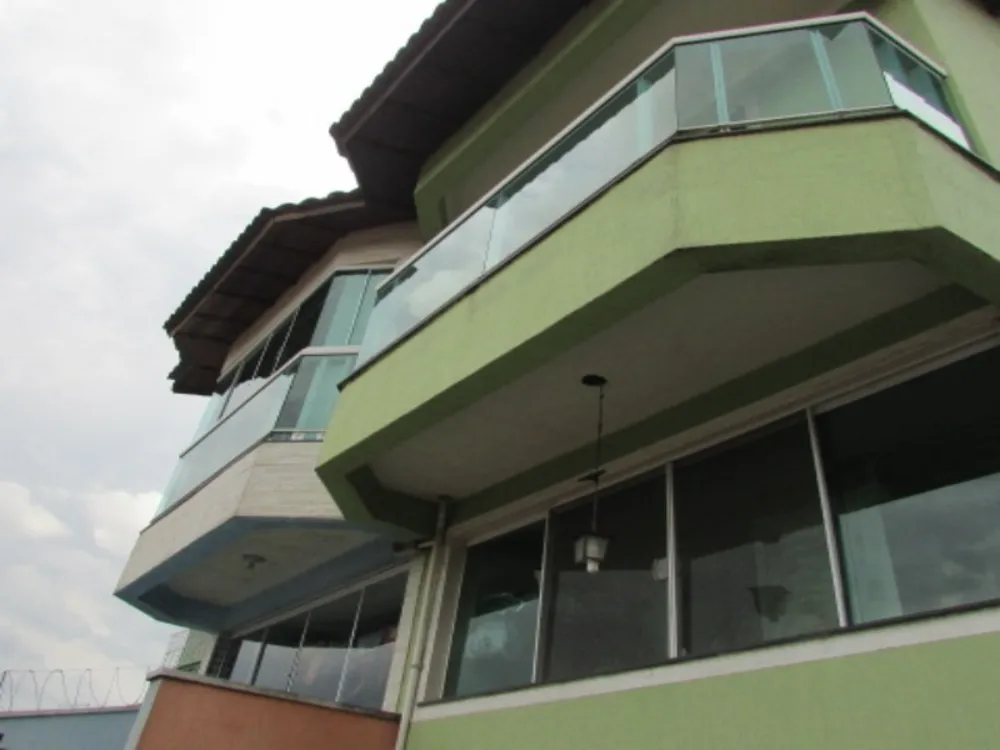 Sobrado, 3 quartos, 240 m² - Foto 1