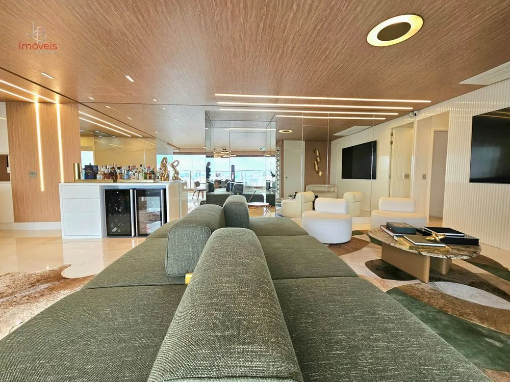 Apartamento, 3 quartos, 147 m² - Foto 2