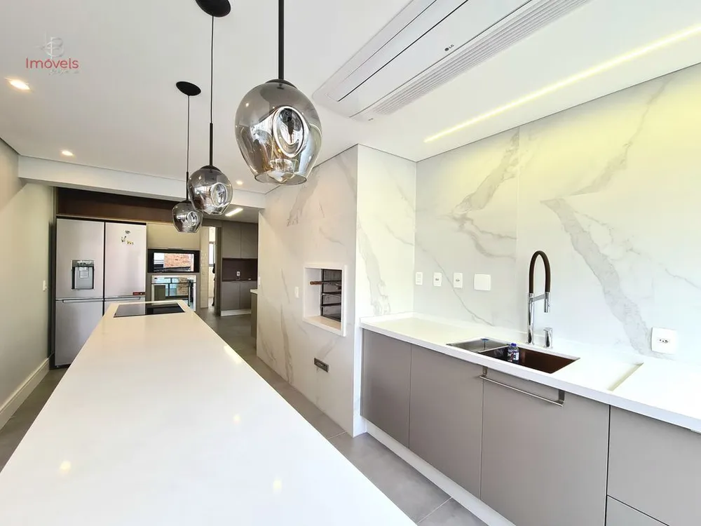 Apartamento, 3 quartos, 192 m² - Foto 3