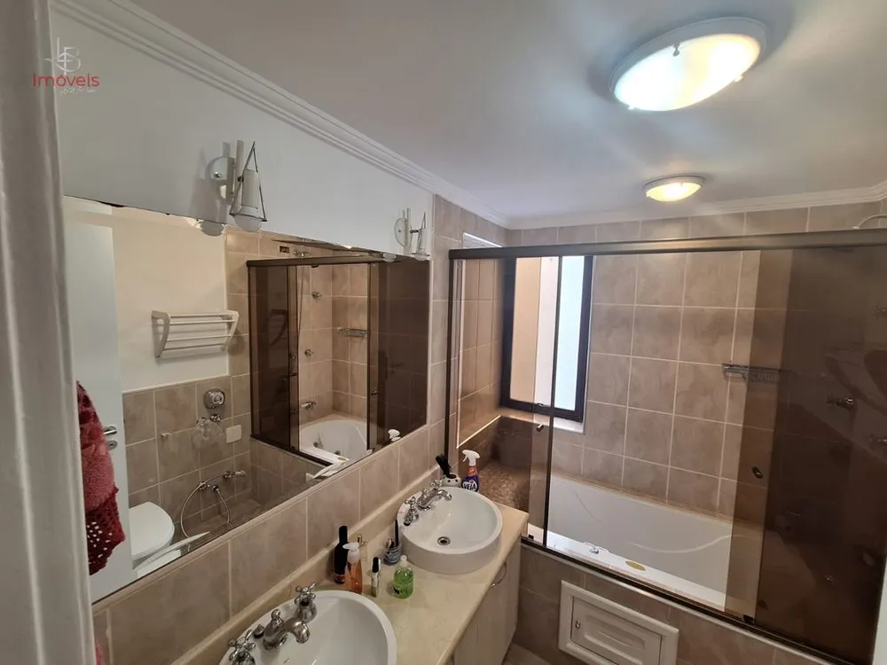 Apartamento, 3 quartos, 204 m² - Foto 2