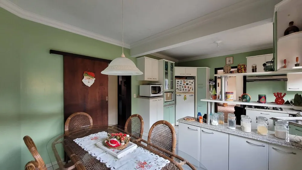 Casa, 3 quartos, 232 m² - Foto 2