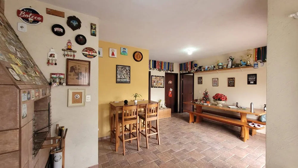 Casa, 3 quartos, 232 m² - Foto 1