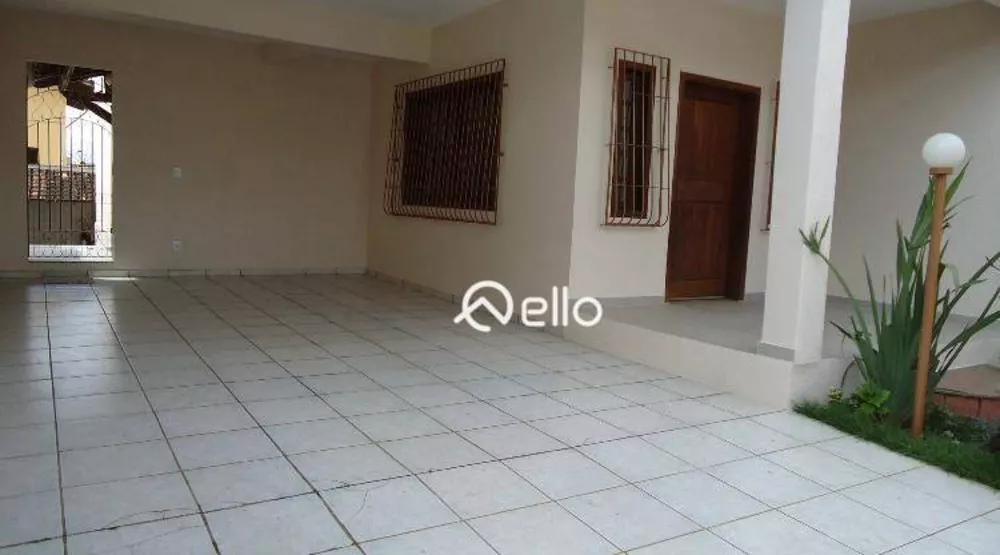 Casa, 3 quartos, 242 m² - Foto 1