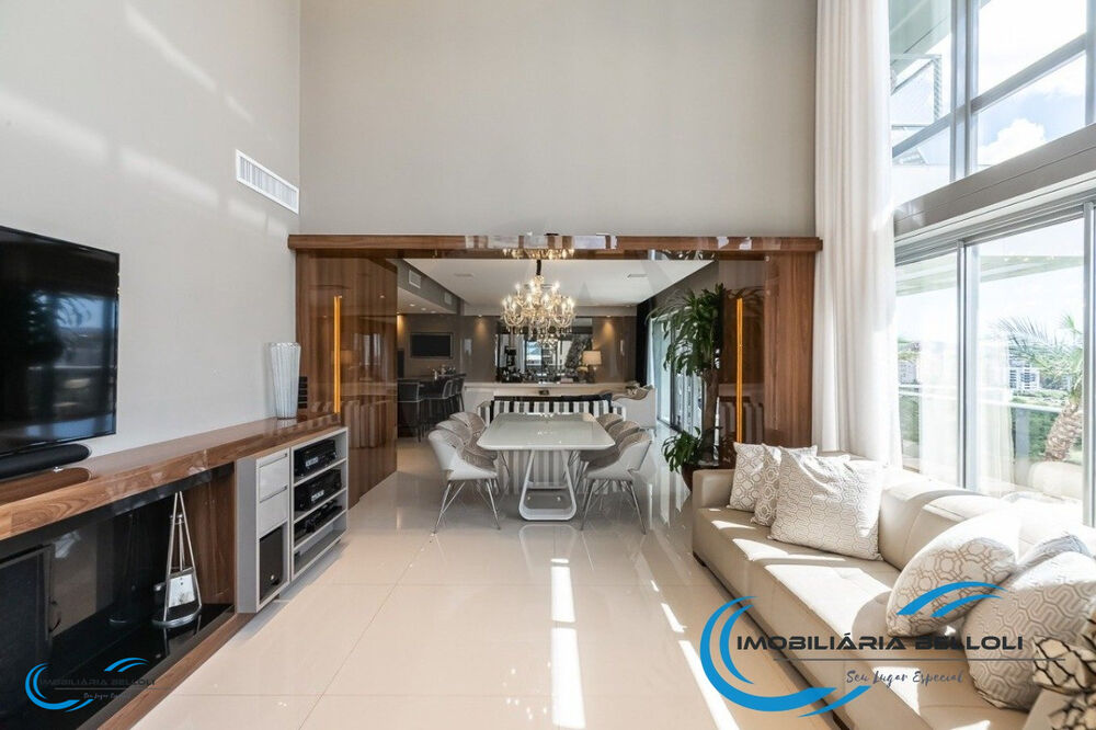 Apartamento, 4 quartos, 245 m² - Foto 2