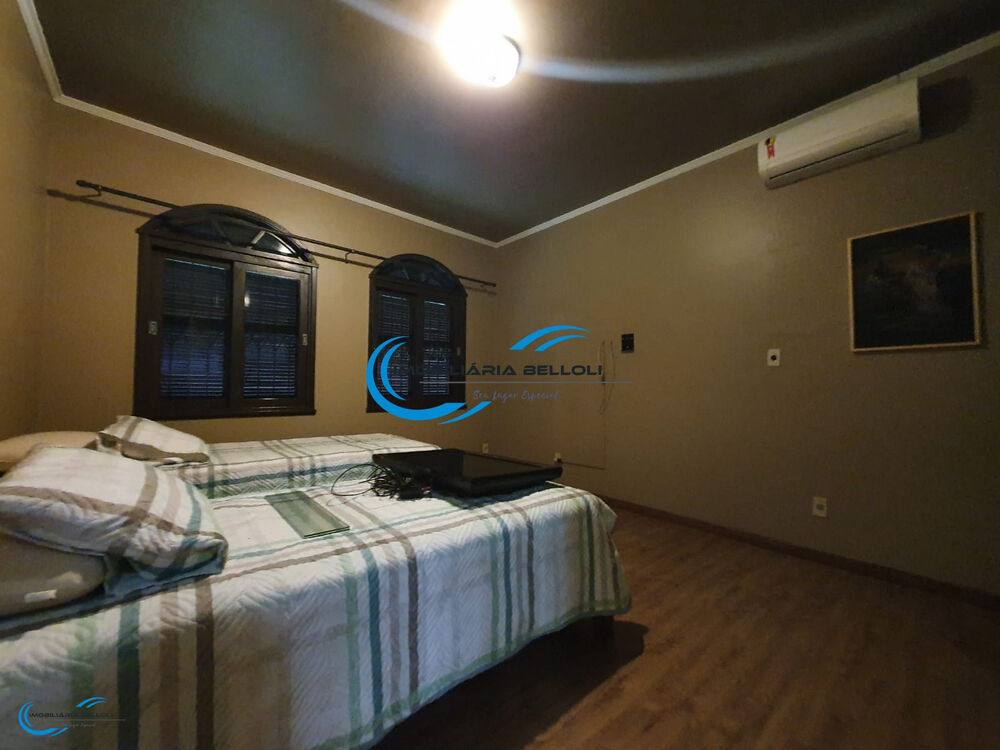 Casa à venda com 4 quartos, 265m² - Foto 16