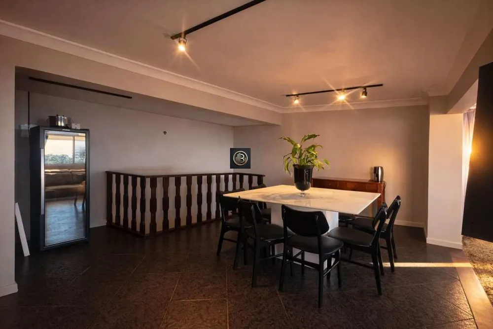 Cobertura, 4 quartos, 223 m² - Foto 1