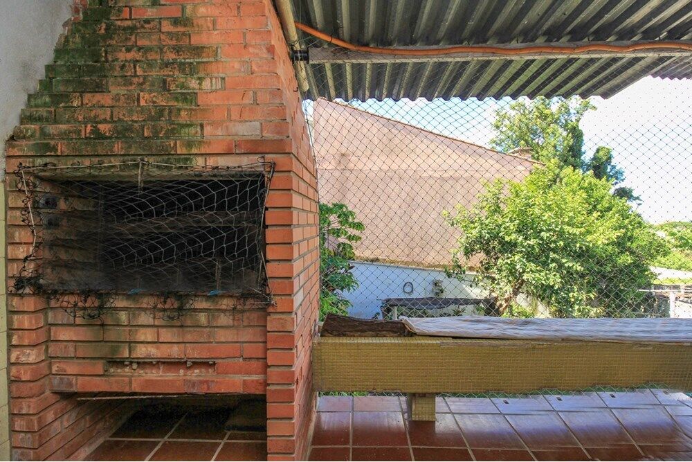 Casa à venda com 5 quartos, 254m² - Foto 3