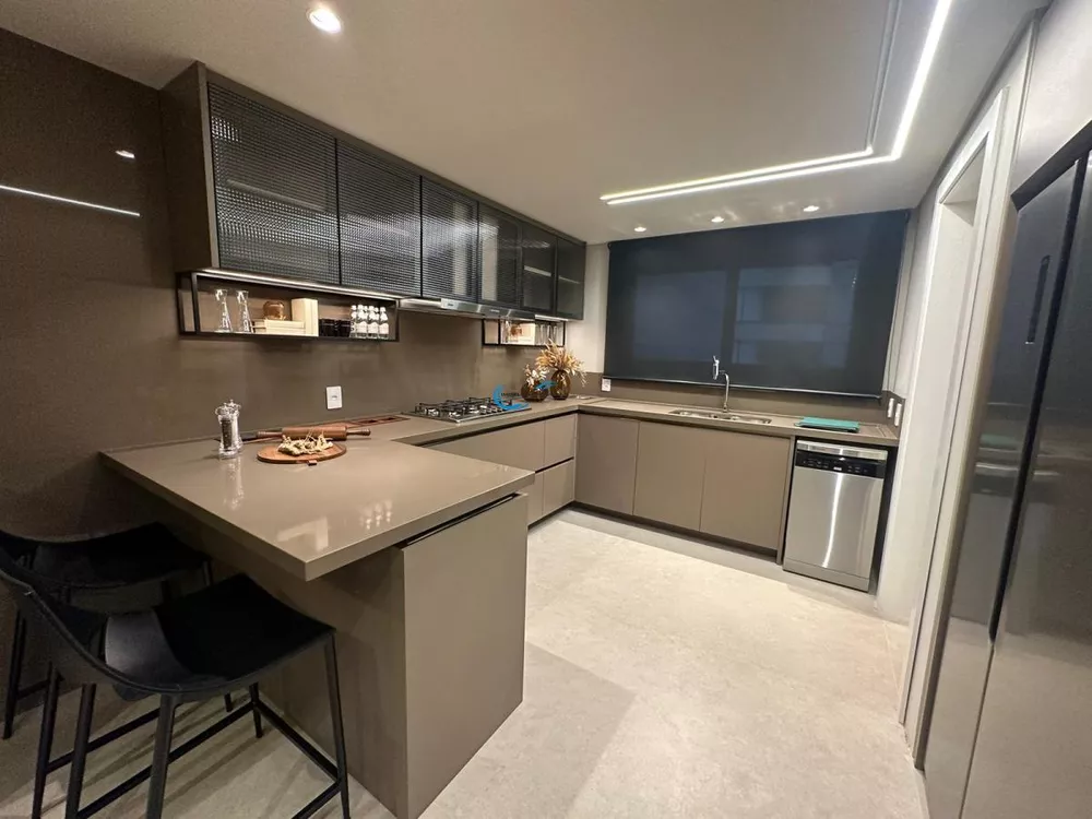 Apartamento, 3 quartos, 233 m² - Foto 4
