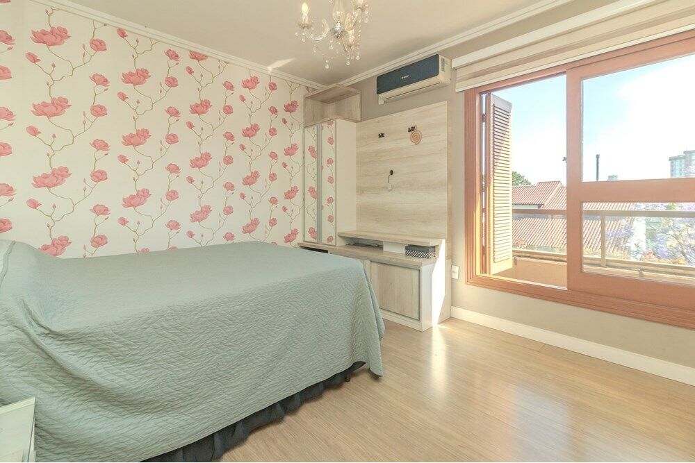 Casa à venda com 3 quartos, 156m² - Foto 2