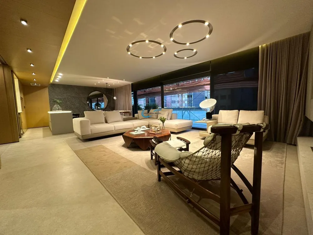 Apartamento, 3 quartos, 233 m² - Foto 2