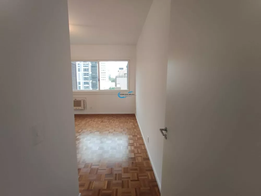 Apartamento para alugar com 3 quartos, 112m² - Foto 2