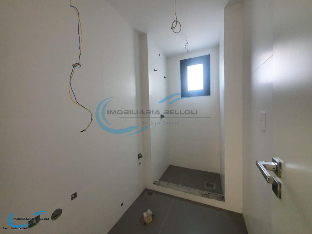 Apartamento à venda com 3 quartos, 252m² - Foto 3