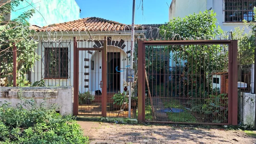 Casa à venda com 3 quartos, 300m² - Foto 1