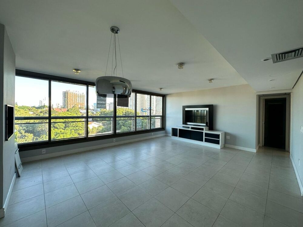 Apartamento à venda com 3 quartos, 130m² - Foto 1