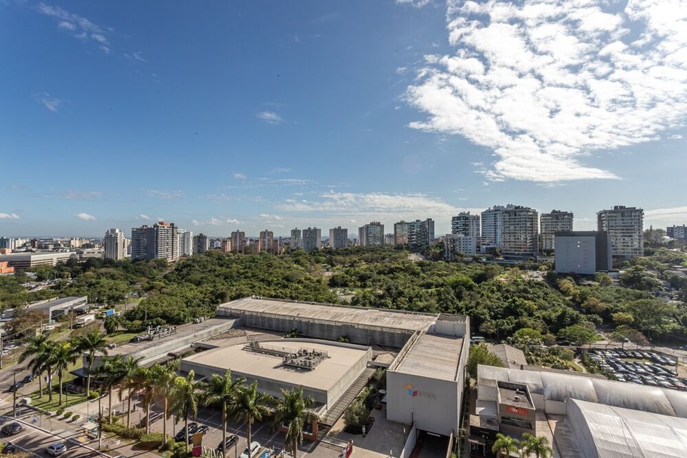 Cobertura à venda com 3 quartos, 240m² - Foto 4