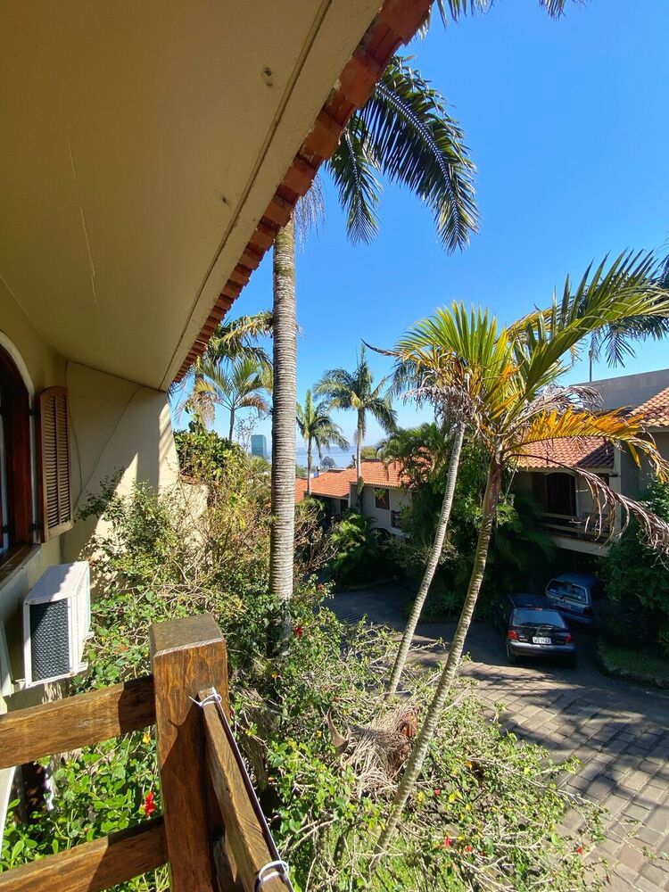 Casa à venda com 3 quartos, 300m² - Foto 2