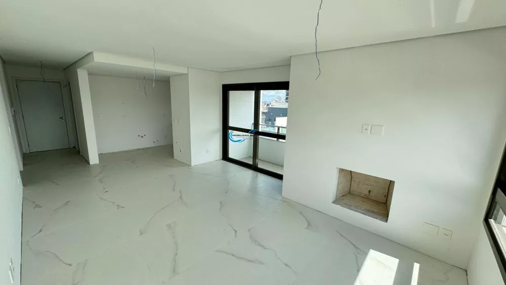 Apartamento à venda com 2 quartos, 88m² - Foto 2