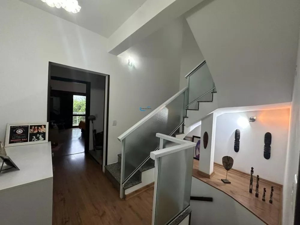 Casa para alugar com 3 quartos, 300m² - Foto 3