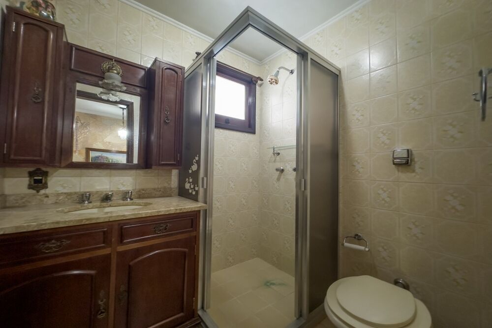 Casa à venda com 3 quartos, 285m² - Foto 1
