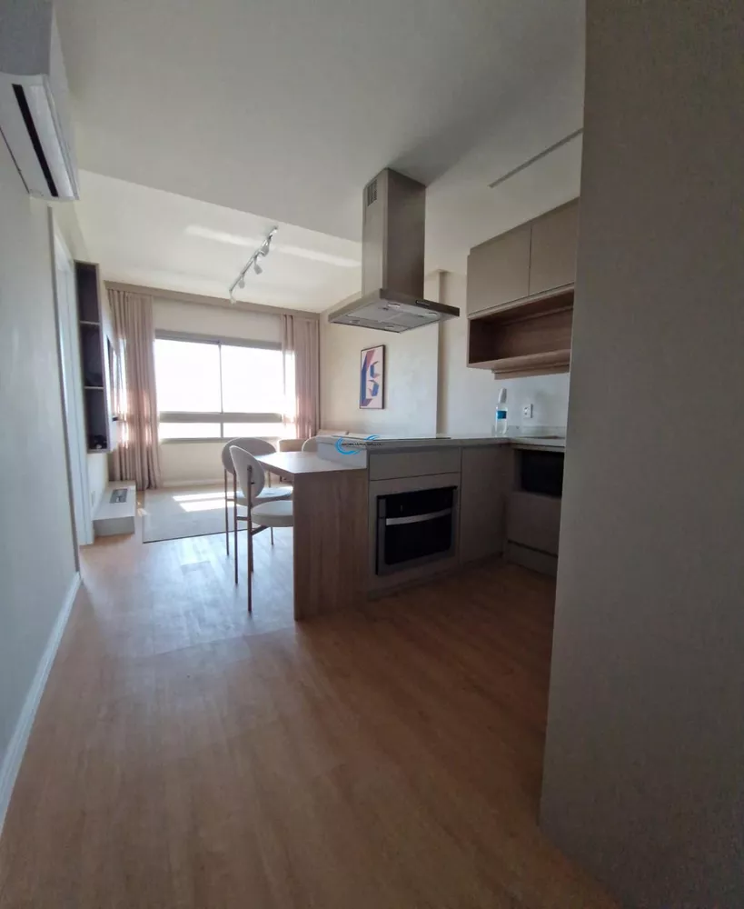 Apartamento à venda com 1 quarto, 45m² - Foto 2