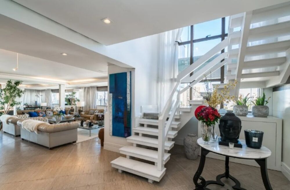 Cobertura à venda com 4 quartos, 460m² - Foto 4