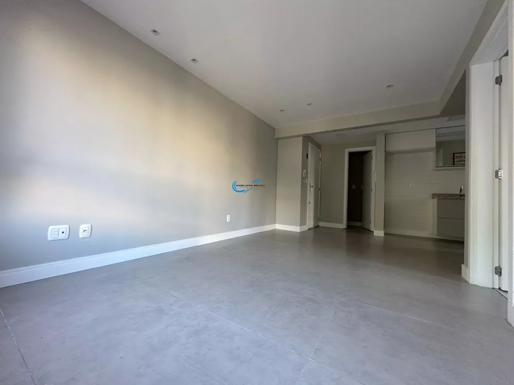 Apartamento à venda com 1 quarto, 50m² - Foto 4