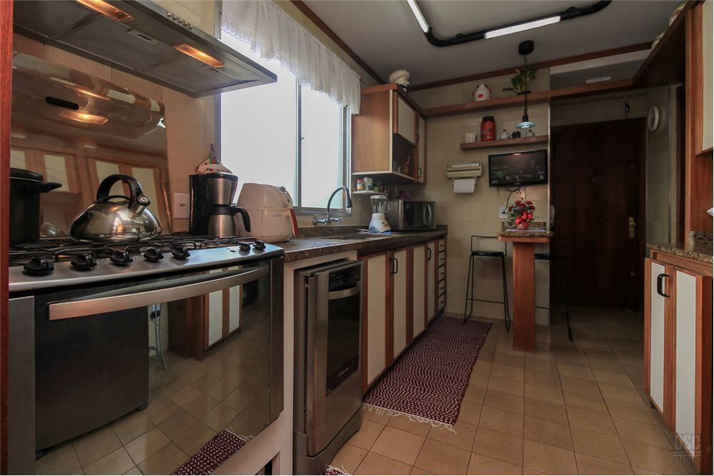 Apartamento à venda com 4 quartos, 217m² - Foto 11