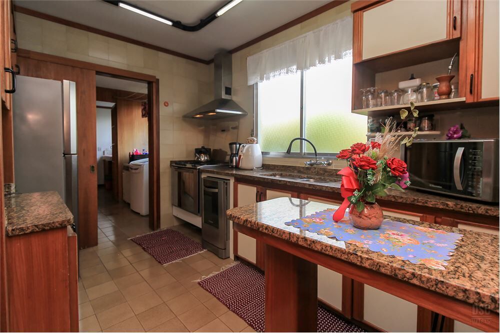 Apartamento à venda com 4 quartos, 217m² - Foto 10